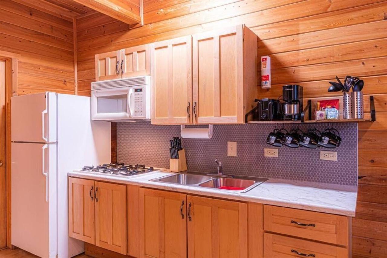 Cabin #3 Rainbow Trout - Pet Friendly- Sleeps 6 - Playground & Game Room Payson Extérieur photo